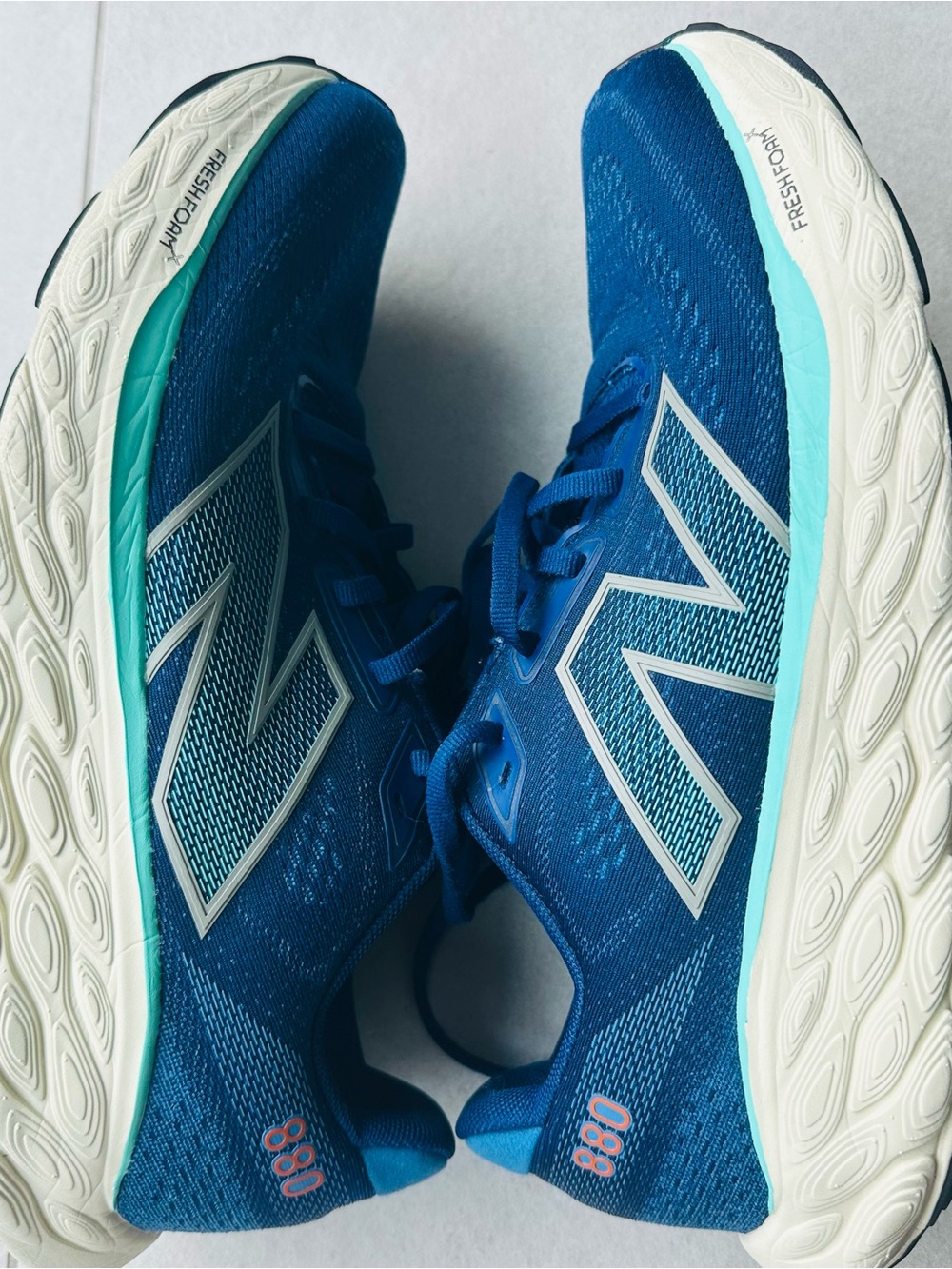New Balance Women's 880 Running Shoes - Blue with Teal Accents